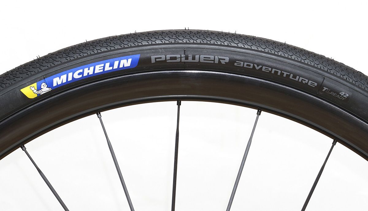 Cubiertas Michelin Power Adventure Gravel (3) Cubiertas Michelin Power Adventure Gravel (3)