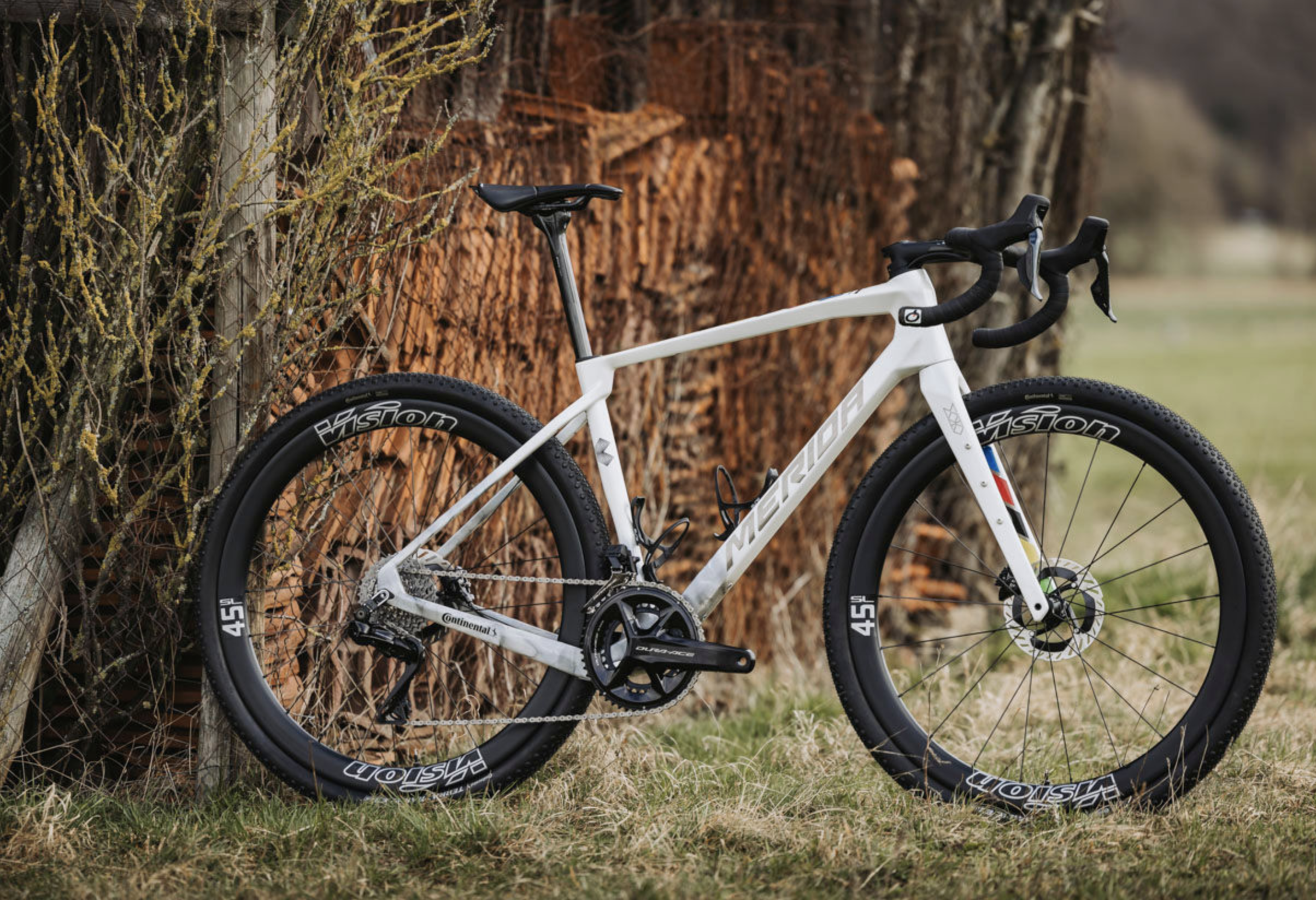 Una SILEX muy especial para celebrar la victoria de Matej Mohorič en el Mundial Gravel.