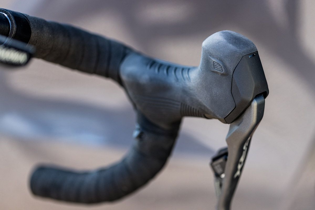Shimano GRX Di2 (80) Shimano GRX Di2 (80)