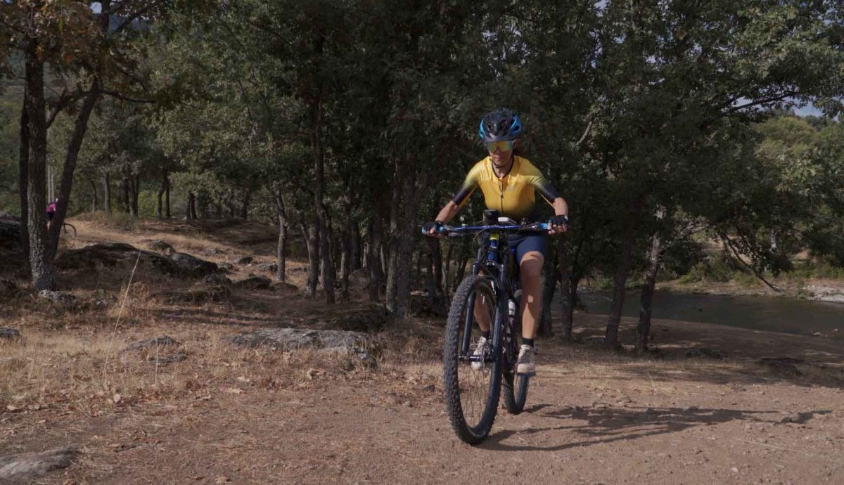 Mamen Zarzu, VI Campus MTB Paddlesurf y Yoga con Ciclismo para todas