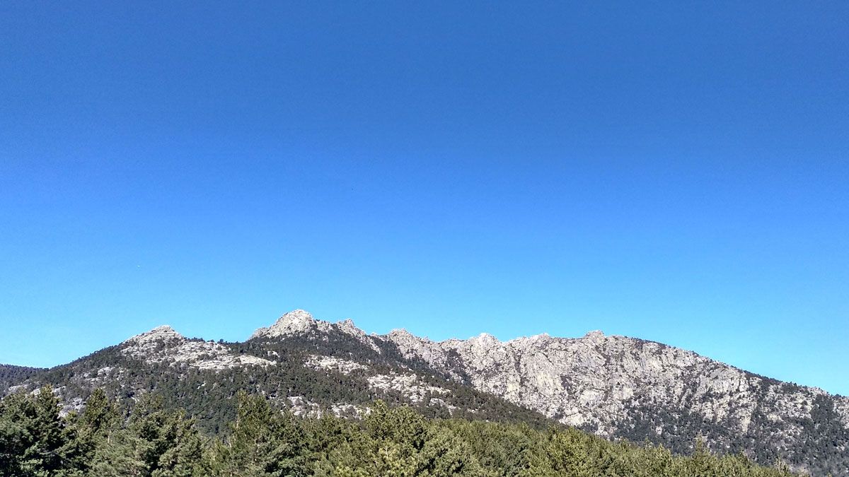 Foto 0 Siete picos desde mirador poetas