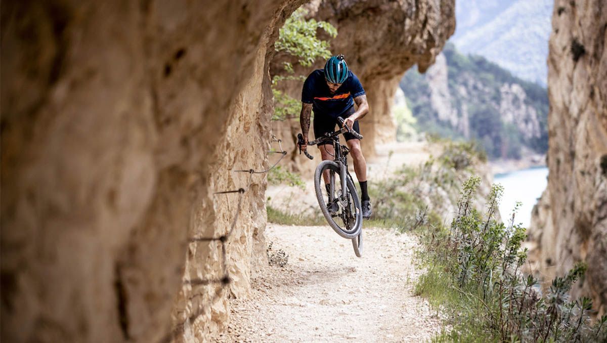 Una aventura de ciclismo gravel por Montrebei
