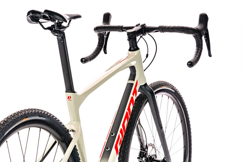 Especial Bicis Gravel: test Giant Revolt